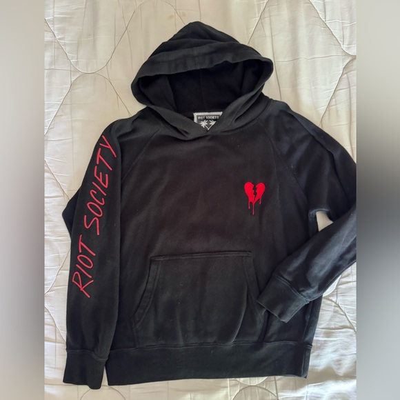 Riot Society Black Hoodie with Red Broken Heart - Picture 1 of 1